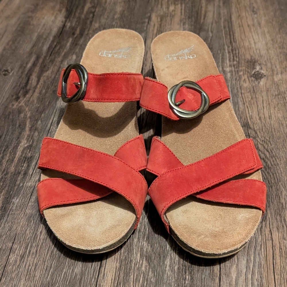 Dansko 42/11.5-12  Susie Red Milled Nubuck Slide Sandals